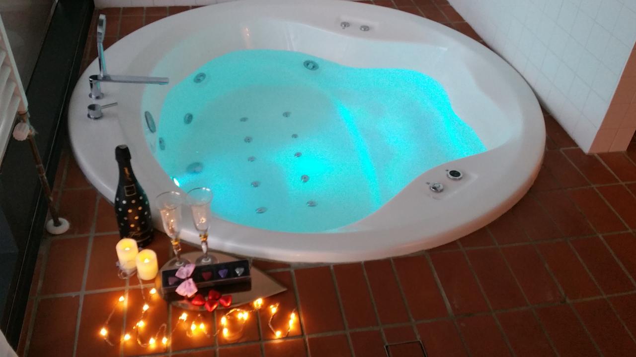 Suites Niditas Yuso Exteriör bild